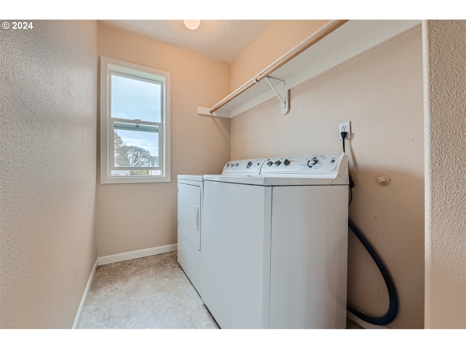 58916 Evergreen Loop St. Helens, OR 97051 - Photo 25 of 28 a utility room with dryer and washer