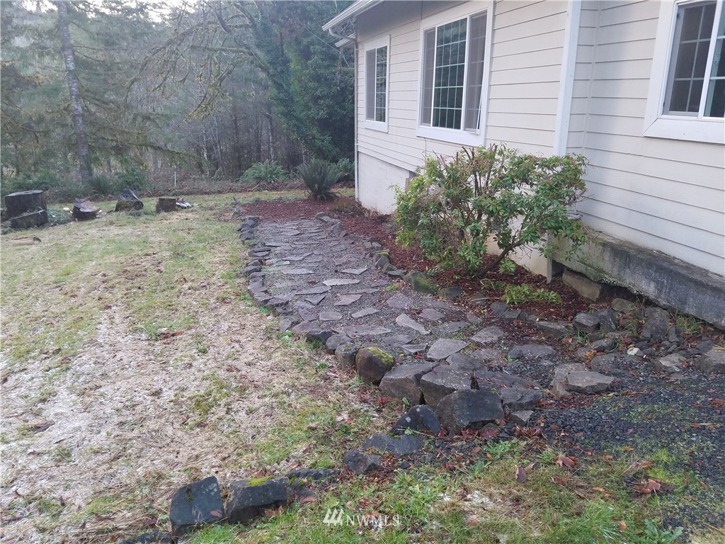 504 Germany Creek Road Longview, WA 98632 - Photo 11 of 13