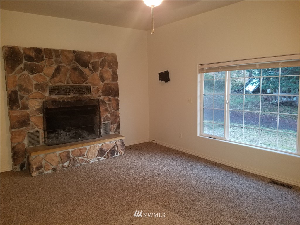 504 Germany Creek Road Longview, WA 98632 - Photo 4 of 13