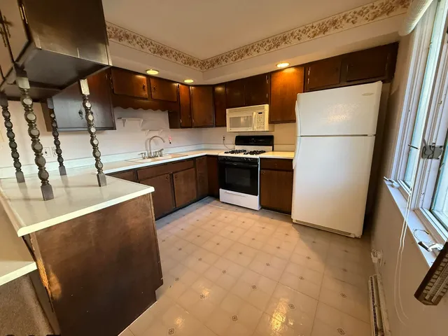 $550,000 | 275 South 8th Avenue, Fruitport, MI 49415