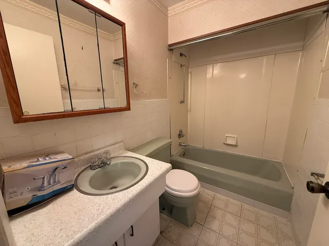 $550,000 | 275 South 8th Avenue, Fruitport, MI 49415