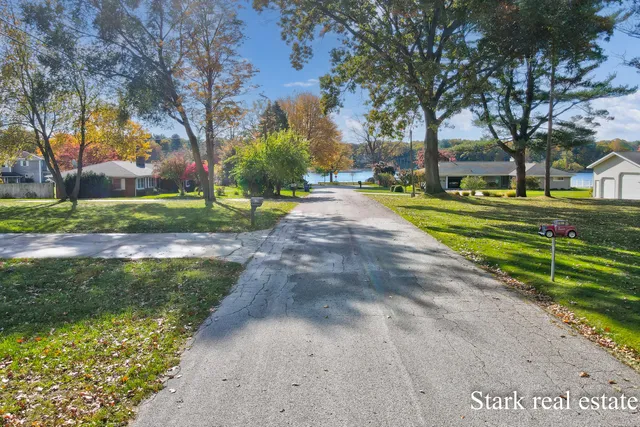 $550,000 | 275 South 8th Avenue, Fruitport, MI 49415