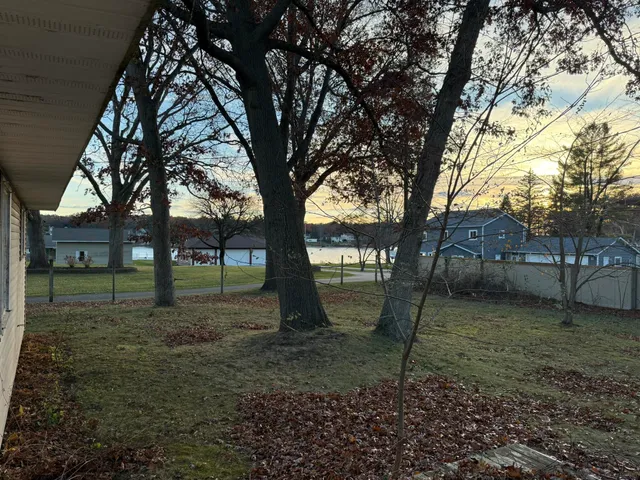 $550,000 | 275 South 8th Avenue, Fruitport, MI 49415