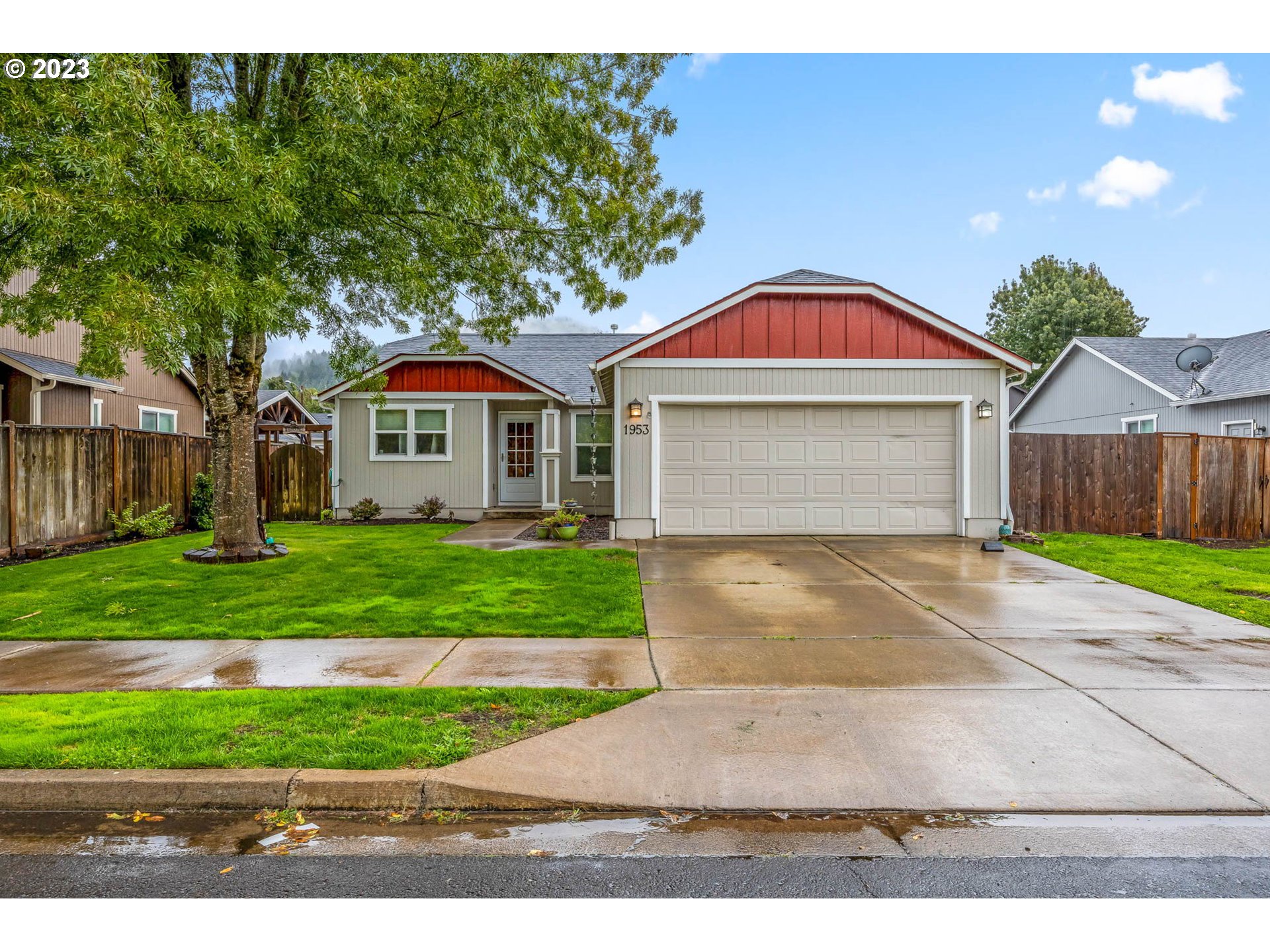 1953 South 57th Street Springfield, OR 97478 - Photo 1 of 27 Gallery Image 1