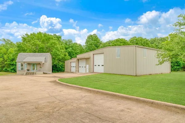 $1,400,000 | 3116 Stillhouse Road, Paris, TX 75462