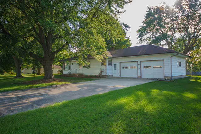 $350,000 | 9050 5th Street, Baroda, MI 49101