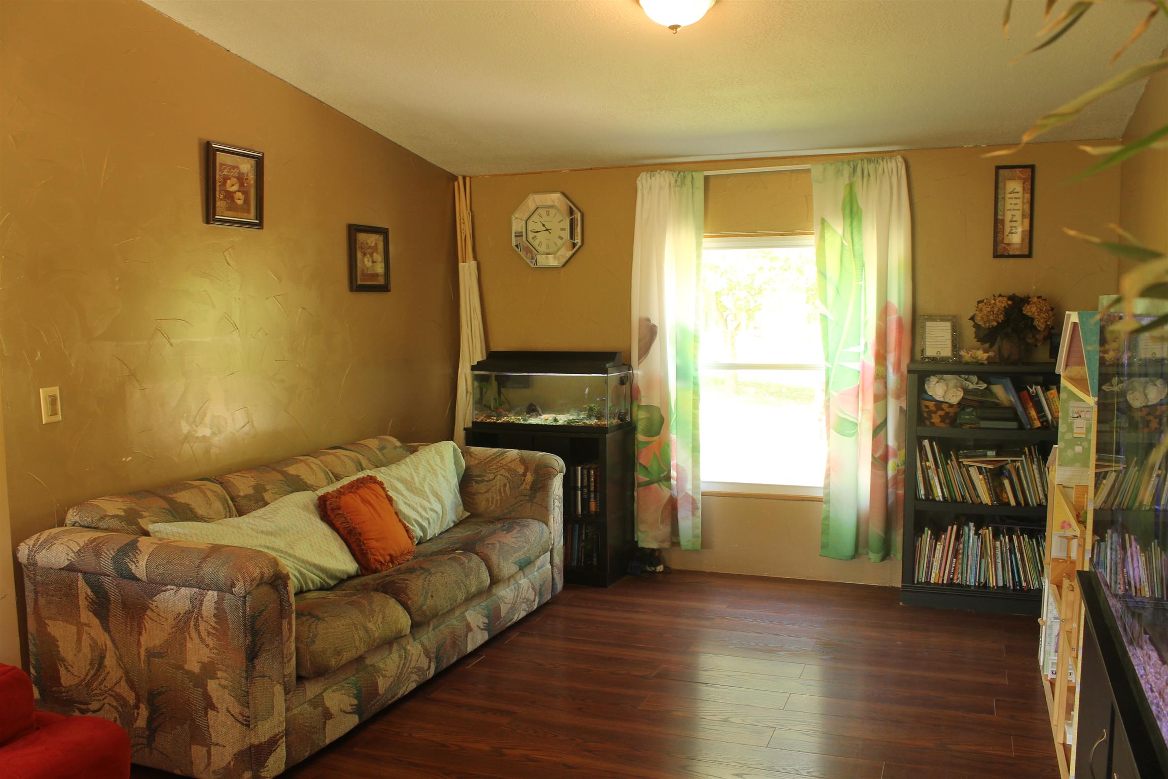 274 Big Ridge Road Indian Mound, TN 37079 - Photo 8 of 16 Open nook/office off of the den would make a great workspace.