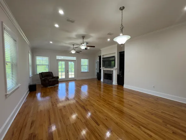 $3,000 | 2604 Ulysses Road, Tallahassee, FL 32312