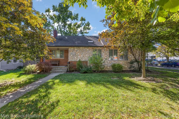 $3,500 | 810 Chestnut Street, Birmingham, MI 48009