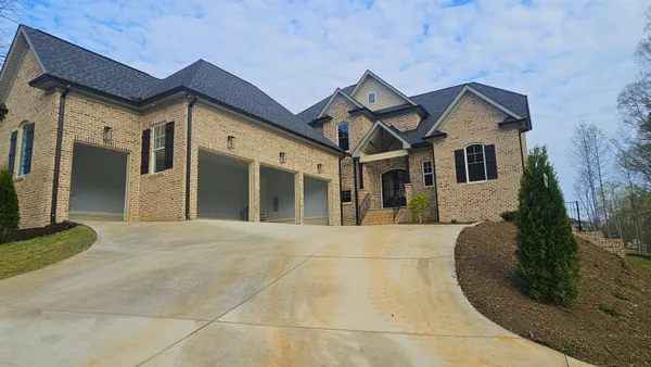 $1,168,000 | 118 North Woodfin Ridge Drive, Inman, SC 29349
