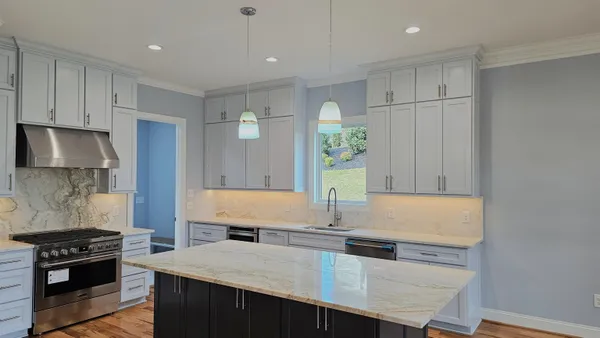 $1,168,000 | 118 North Woodfin Ridge Drive, Inman, SC 29349