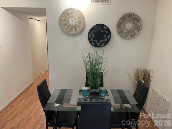 $1,250 | 500 Umstead Drive, Chapel Hill, NC 27516
