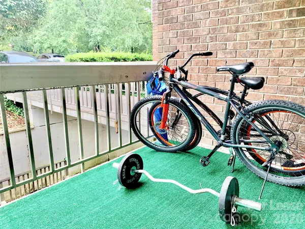 $1,250 | 500 Umstead Drive, Chapel Hill, NC 27516