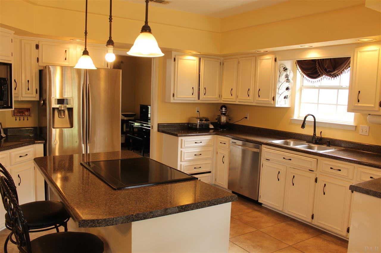 2125 Foxford Street Cantonment, FL 32533 - Photo 8 of 31