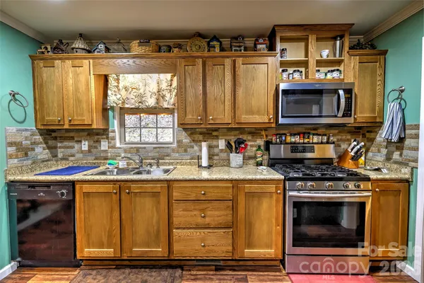 $399,000 | 390 Camp Branch Road, Whittier, NC 28789