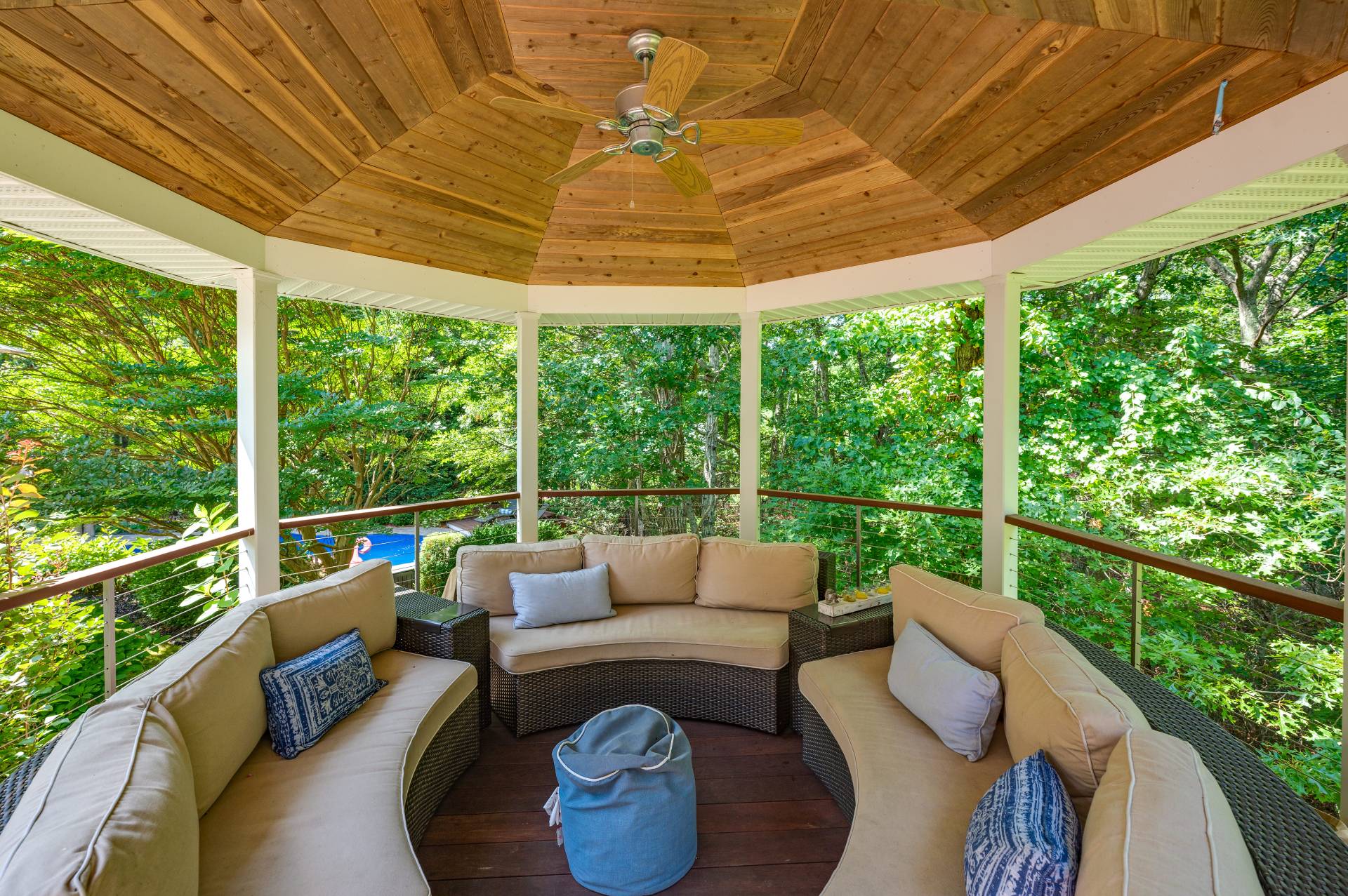 105 Northside Drive Sag Harbor, NY 11963 - Photo 29 of 33 a balcony with furniture and a garden