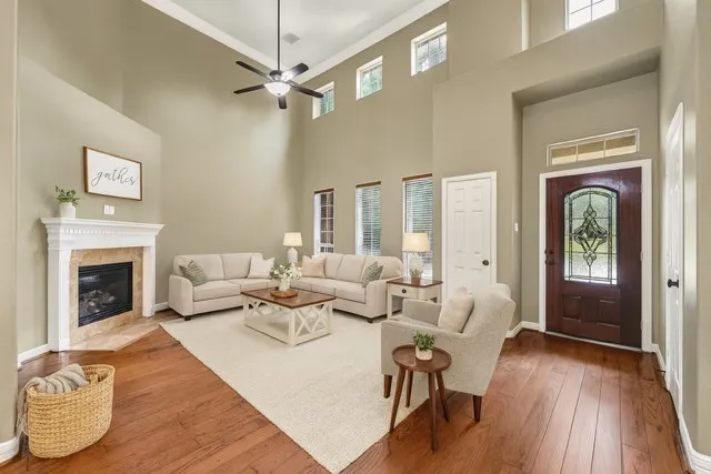 $2,400 | 38 Ginger Jar Street, The Woodlands, TX 77382