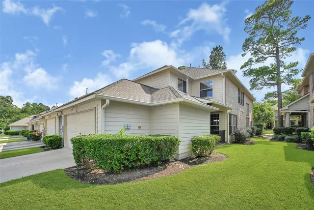 $2,400 | 38 Ginger Jar Street, The Woodlands, TX 77382