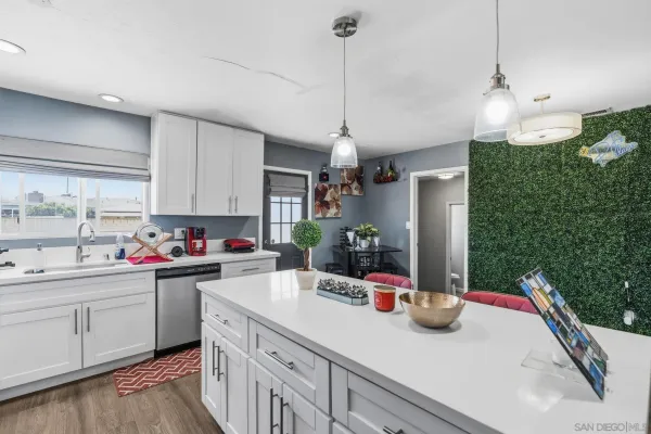 $799,000 | 5567 Las Alturas Terrace, San Diego, CA 92114