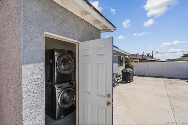 $799,000 | 5567 Las Alturas Terrace, San Diego, CA 92114