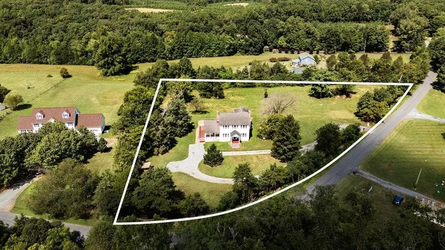 $625,000 | 745 Albevanna Spring Road, Scottsville, VA 24590