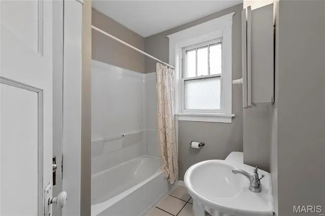 $1,250 | 6119 Southwest Avenue, Unit 2F, St. Louis, MO 63139