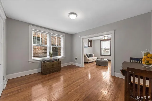 $1,250 | 6119 Southwest Avenue, Unit 2F, St. Louis, MO 63139