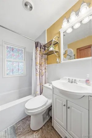 $149,900 | 10512 St Francis Lane, St. Ann, MO 63074