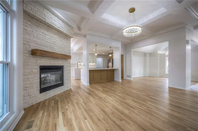 $539,900 | 2118 Northwest 81 Court, Kansas City, MO 64151