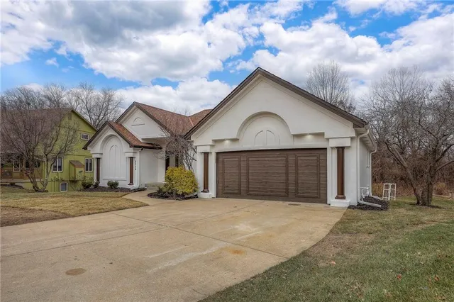 $539,900 | 2118 Northwest 81 Court, Kansas City, MO 64151