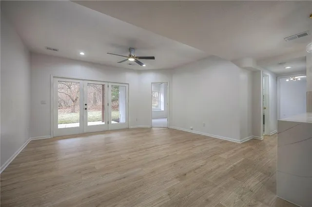 $539,900 | 2118 Northwest 81 Court, Kansas City, MO 64151