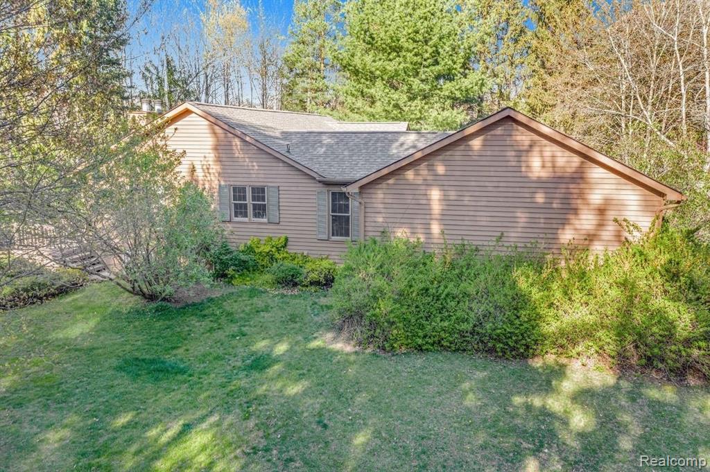 2111 King Road Lapeer, MI 48446 - Photo 8 of 45