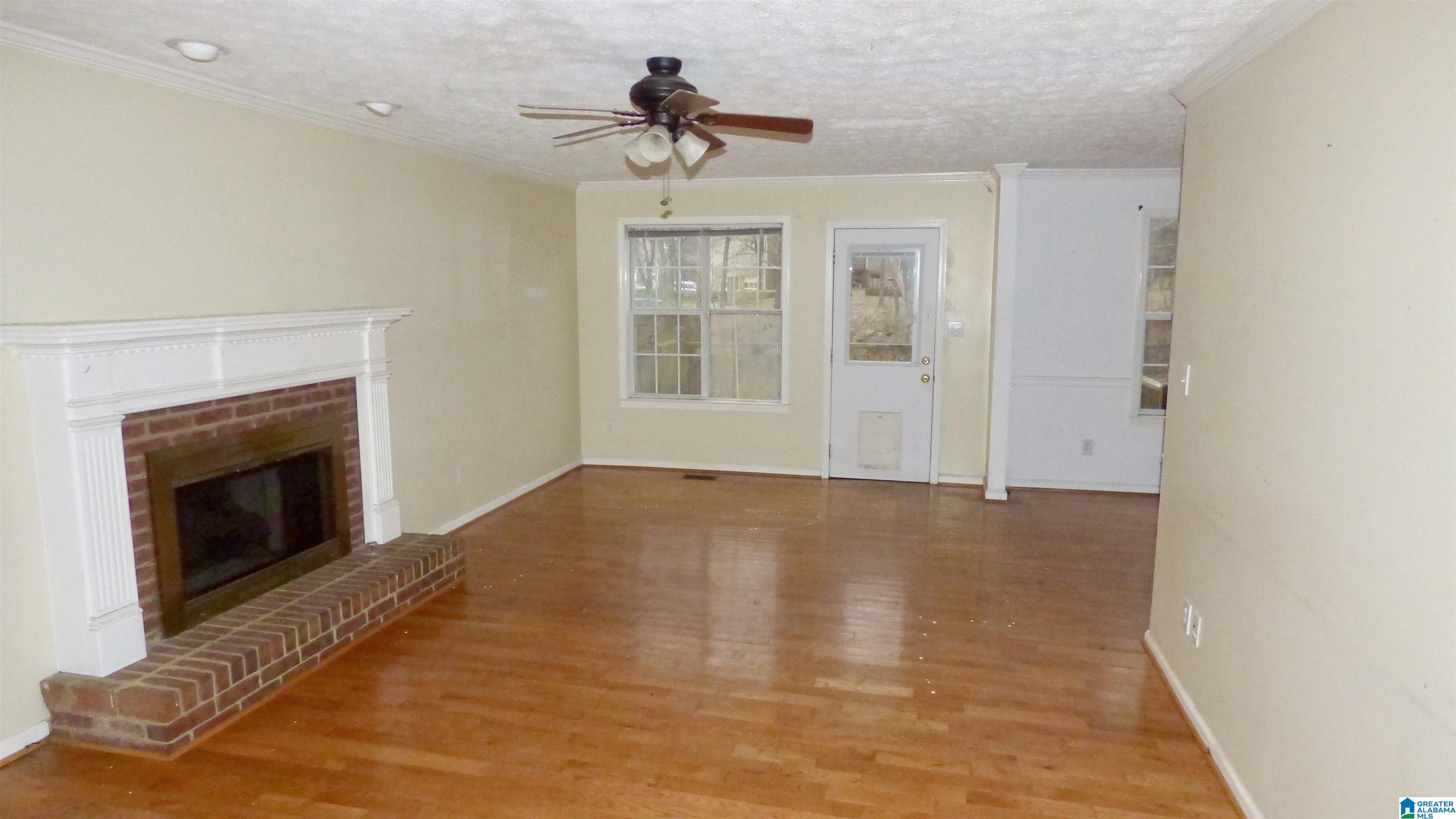 900 Falling Star Lane Alabaster, AL 35007 - Photo 2 of 19