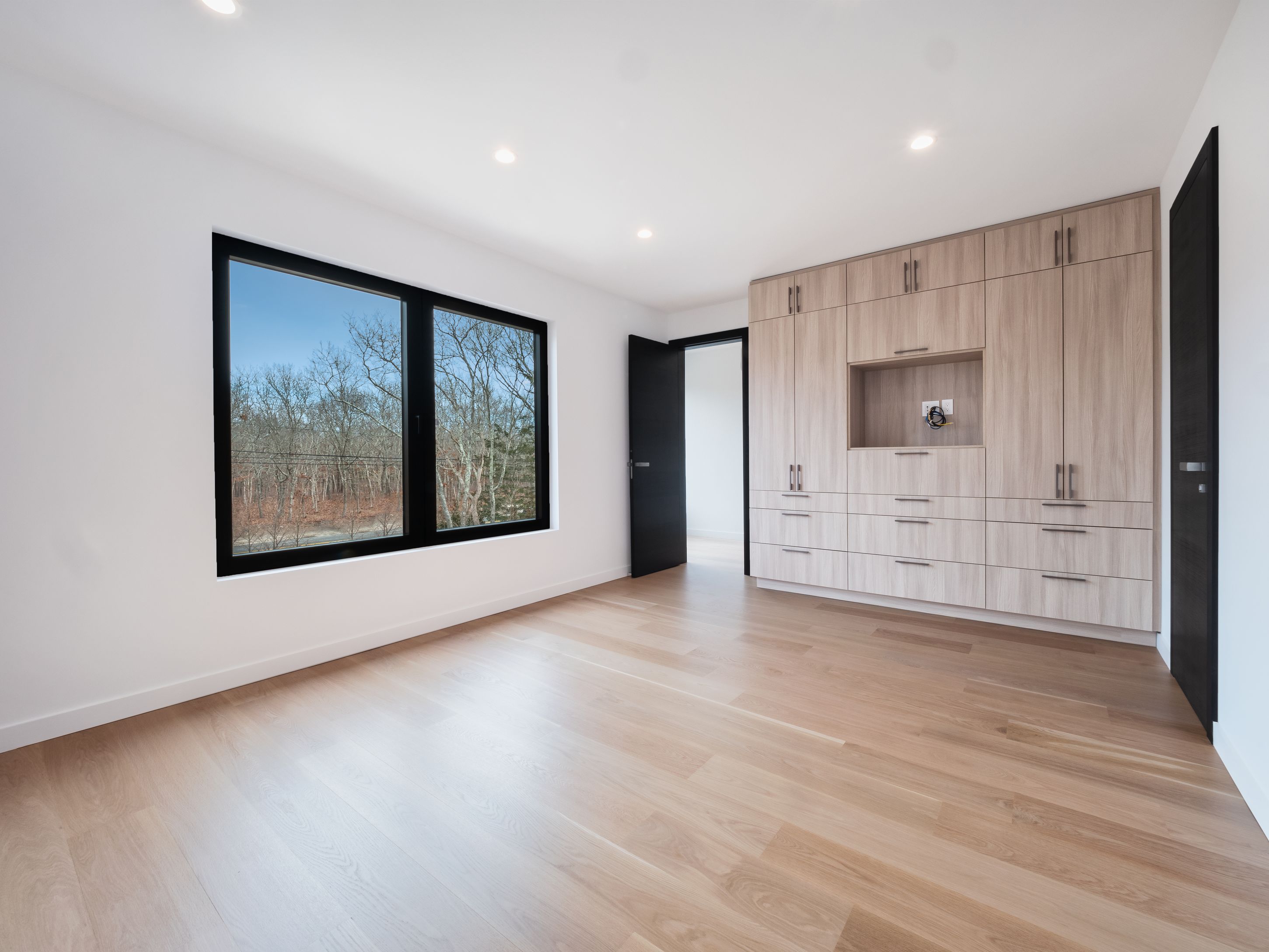 406 Toppings Path Sagaponack, NY 11932 - Photo 13 of 21 Guest Bedroom Ensuite
