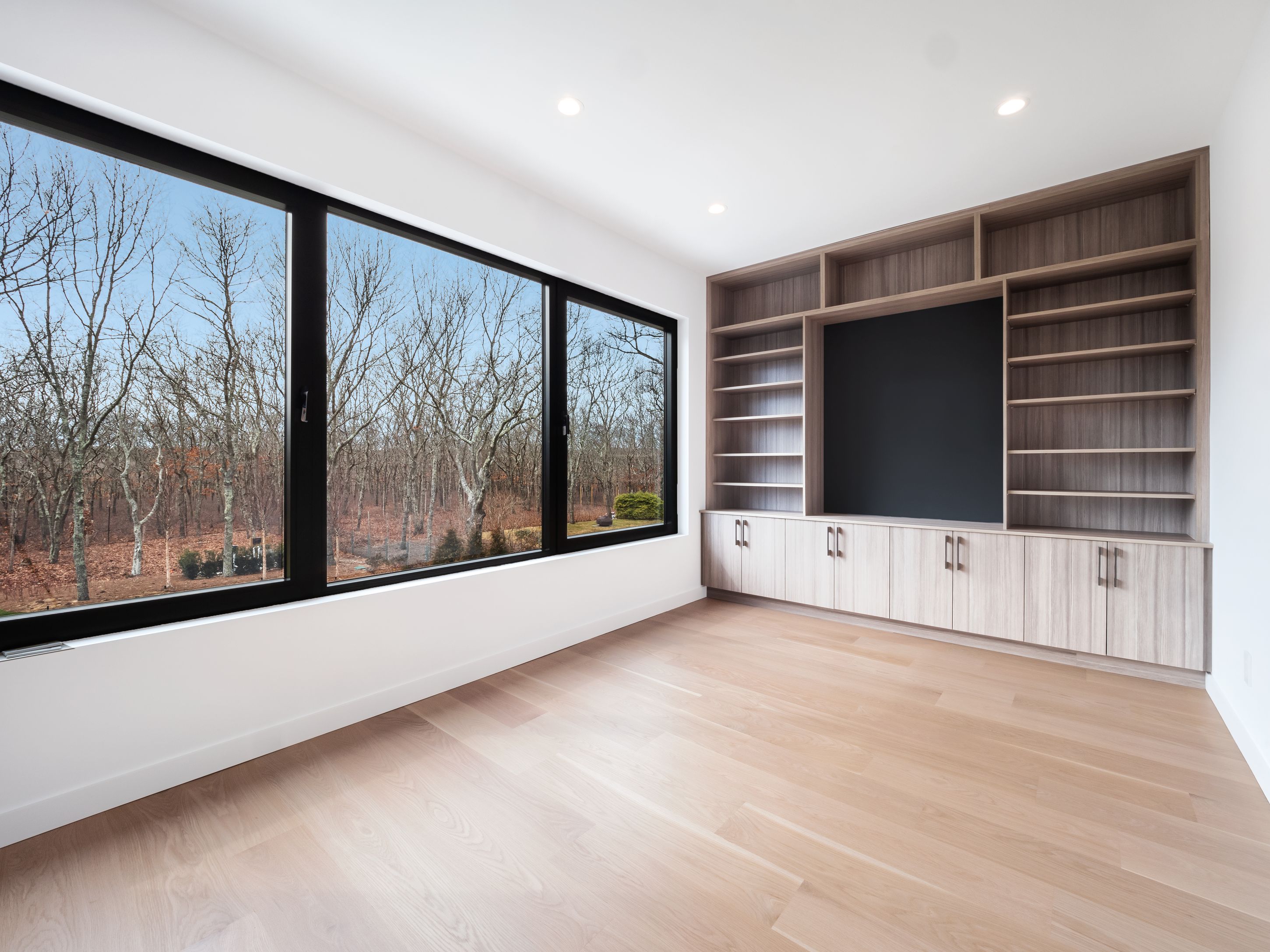 406 Toppings Path Sagaponack, NY 11932 - Photo 17 of 21 Office across from primary suite