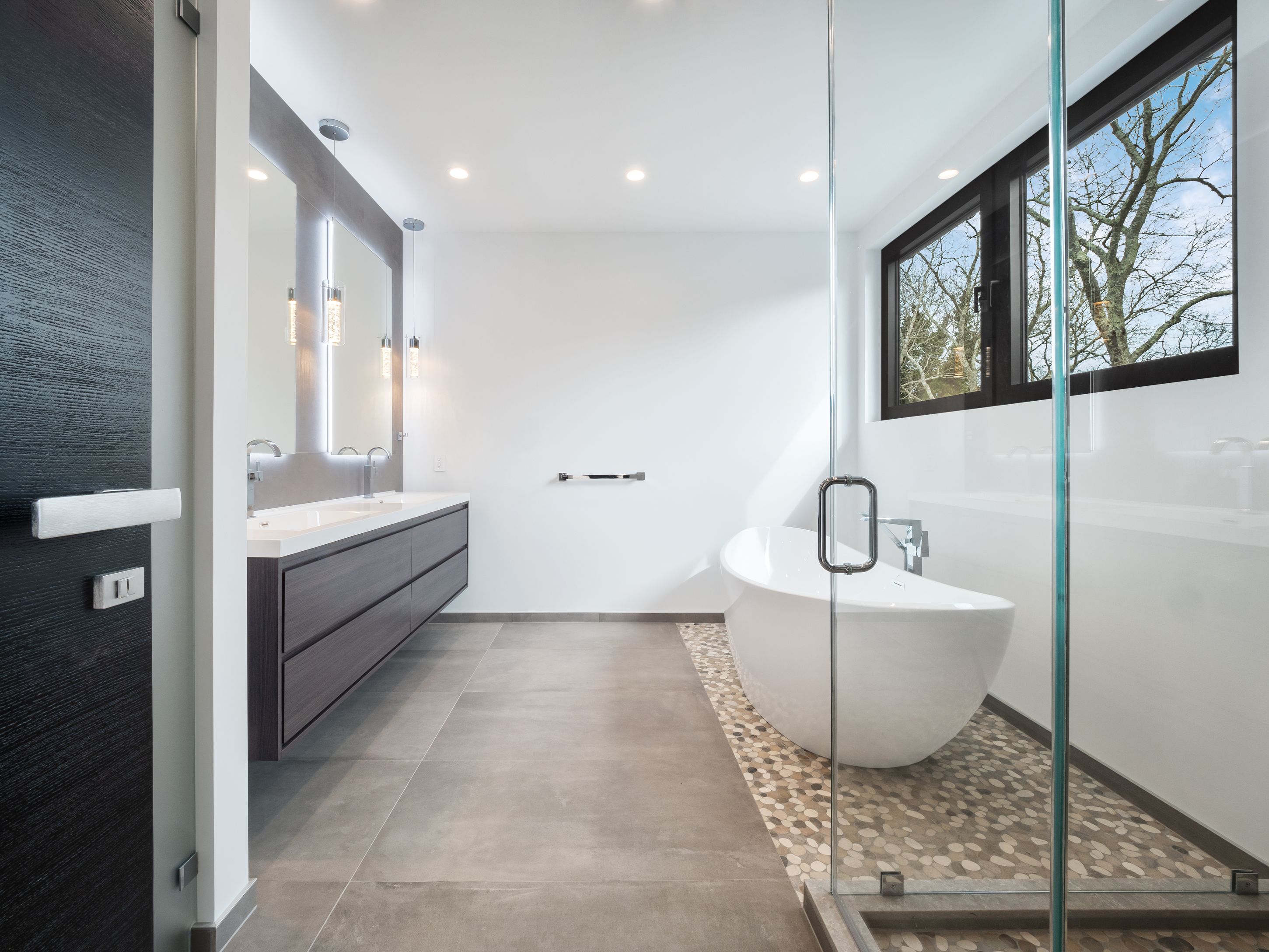 406 Toppings Path Sagaponack, NY 11932 - Photo 5 of 21 Primary Bath