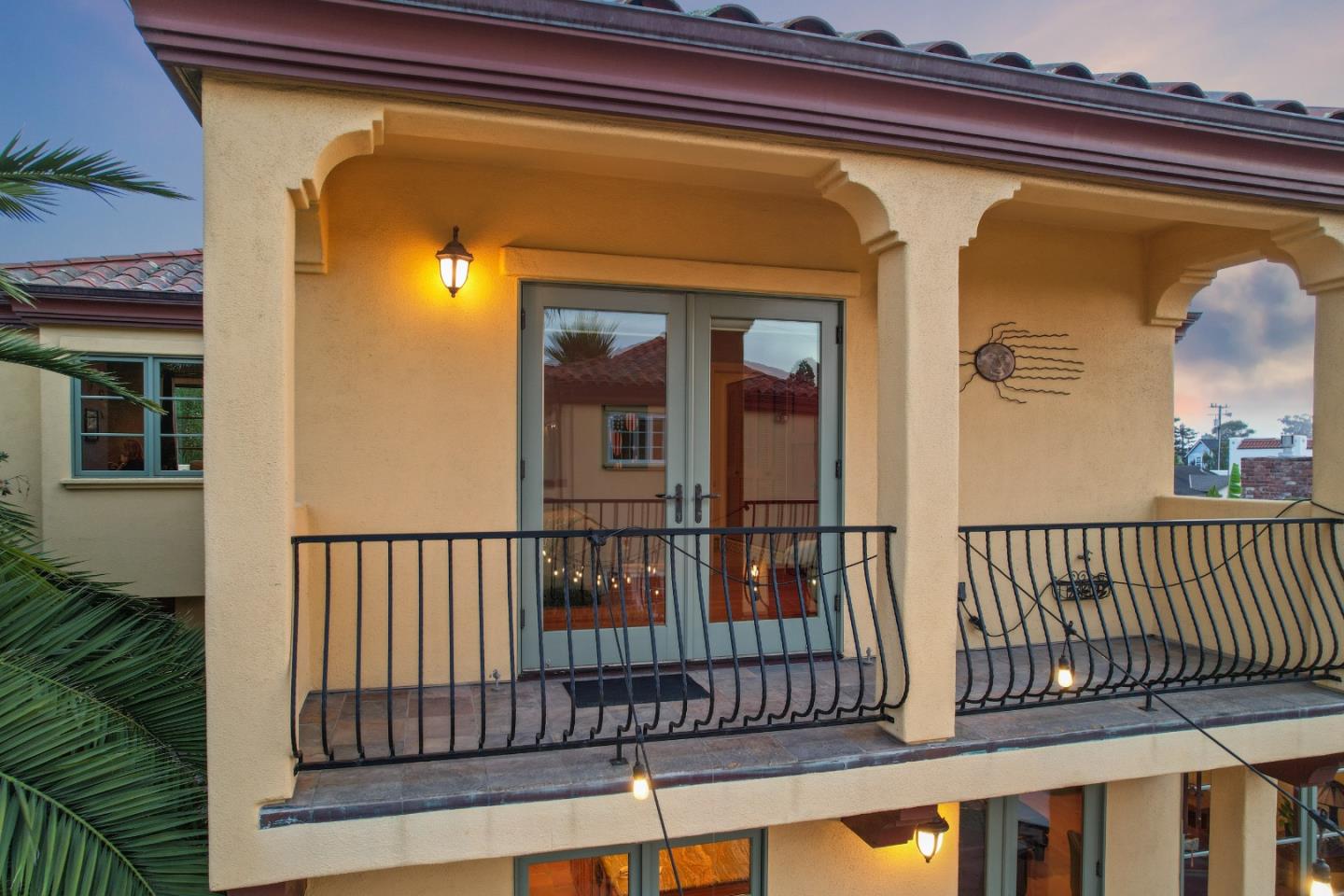 116 Monterey Street Santa Cruz, CA 95060 - Photo 12 of 61 a view of balcony with a staircase