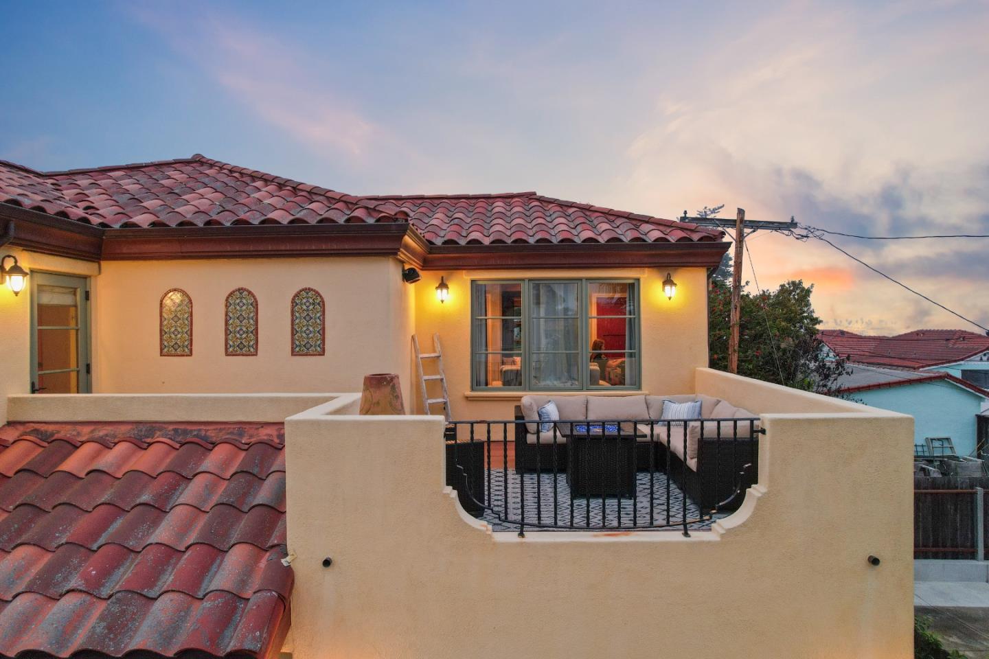 116 Monterey Street Santa Cruz, CA 95060 - Photo 15 of 61 a view of a house with a patio