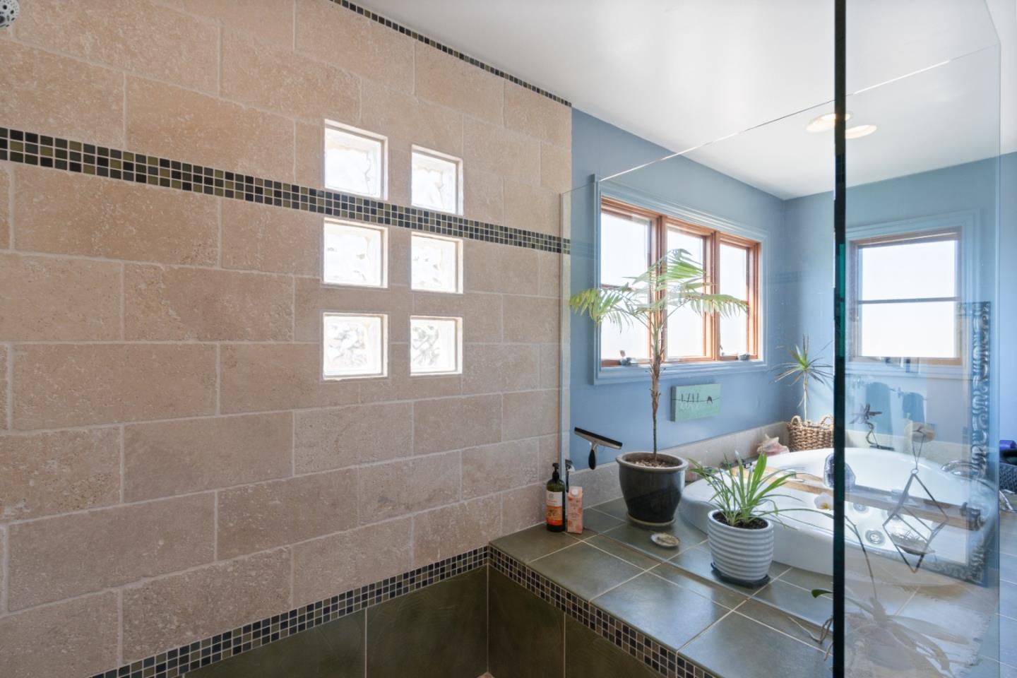 116 Monterey Street Santa Cruz, CA 95060 - Photo 33 of 61 a living room with furniture and a potted plant