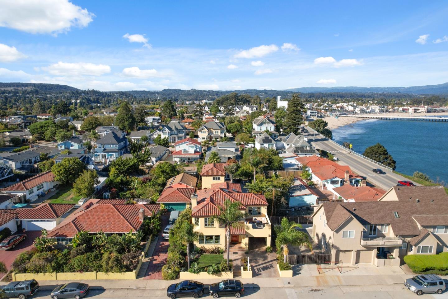 116 Monterey Street Santa Cruz, CA 95060 - Photo 53 of 61 an aerial view of residential houses with outdoor space