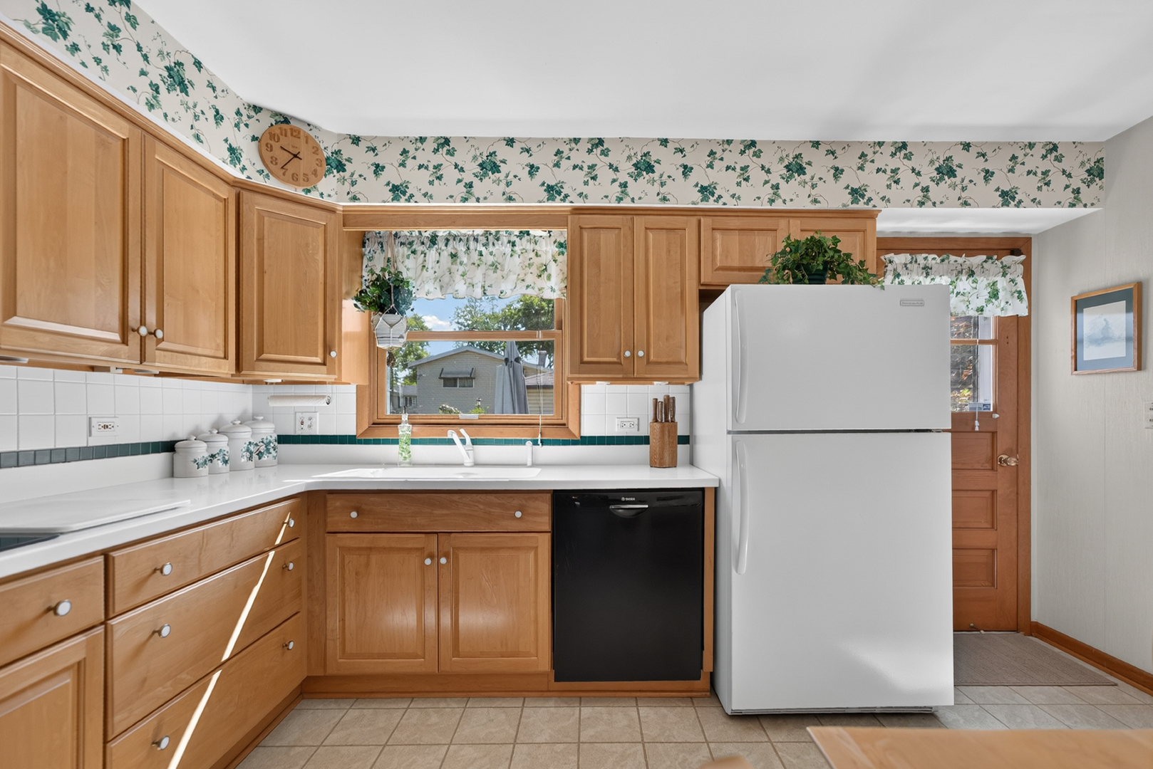 89 South Clarendon Avenue Addison, IL 60101 - Photo 14 of 67