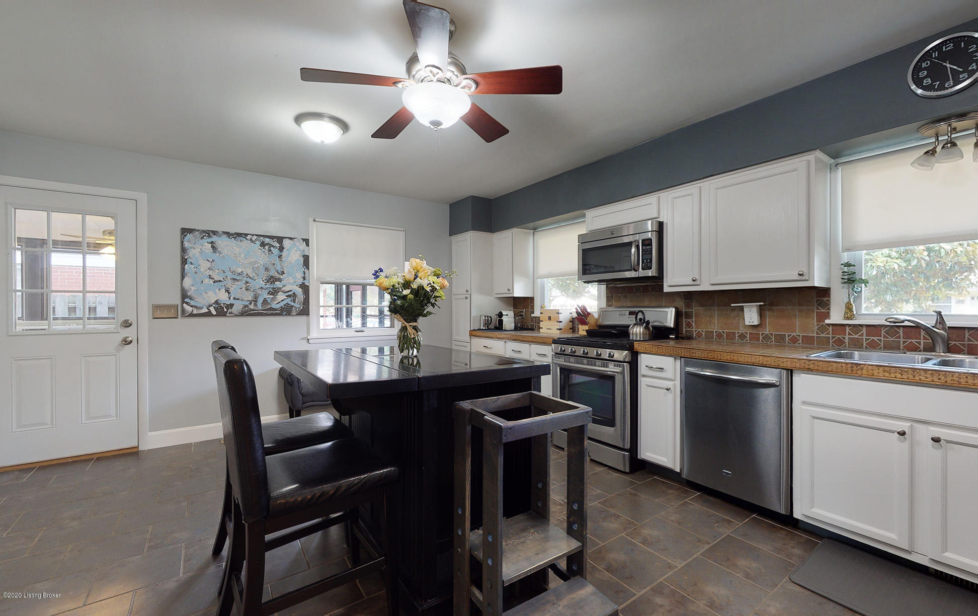 3716 Rouge Way Louisville, KY 40218 - Photo 13 of 55 3716-Rouge-Way-20200830-014
