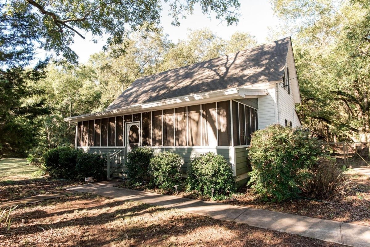1805 Lem Edwards Road Colbert, GA 30628 - Photo 1 of 1 a front view of house with yard