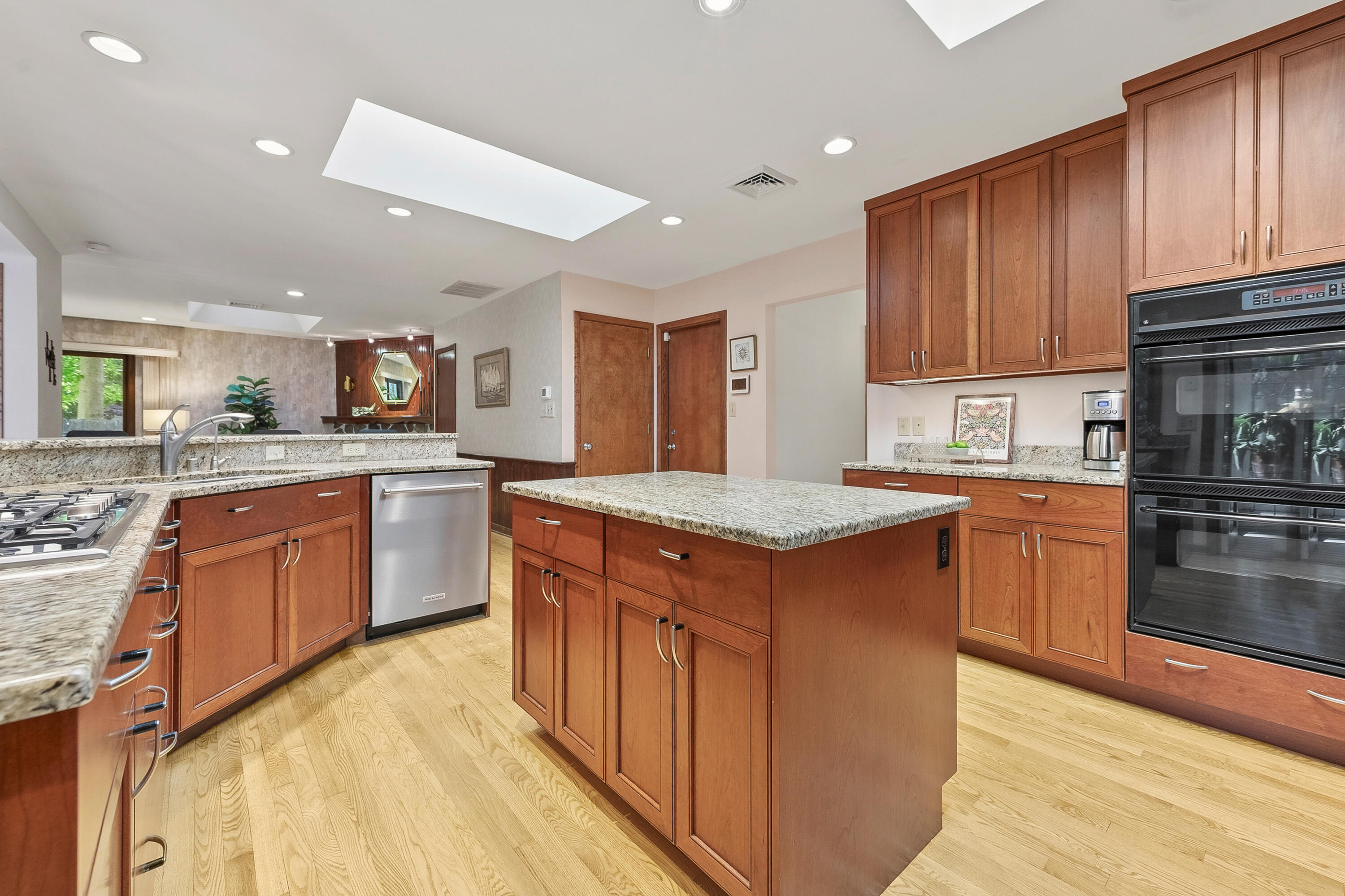 2336 West Green Tree Road Glendale, WI 53209 - Photo 11 of 58 Kitchen