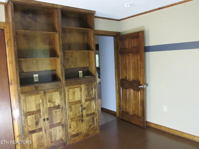 $489,900 | 1042 Old Oliver Road, Walland, TN 37886