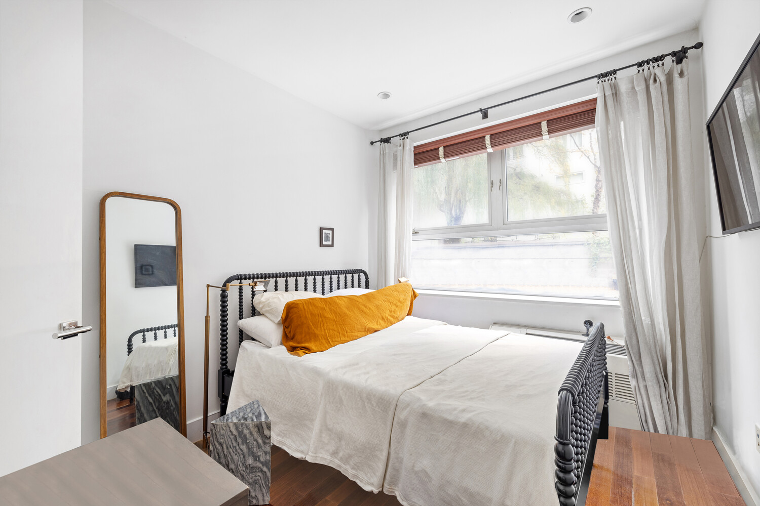 129 Metropolitan Avenue, Unit 1B Brooklyn, NY 11249 - Photo 4 of 7