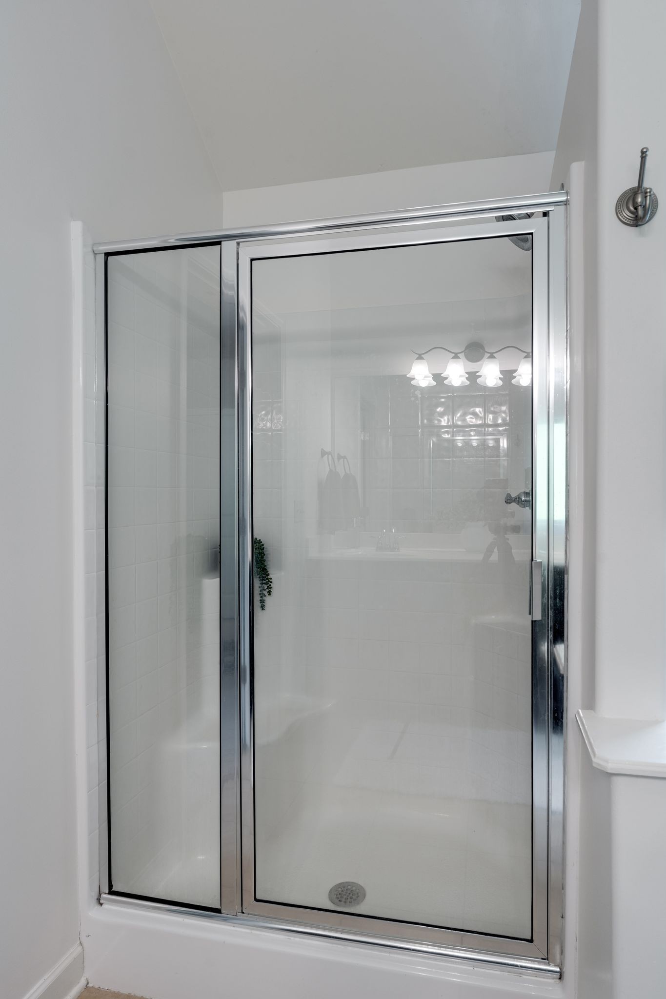 976 Legacy Park Road Mount Juliet, TN 37122 - Photo 17 of 33 Primary bath - separate shower & tub