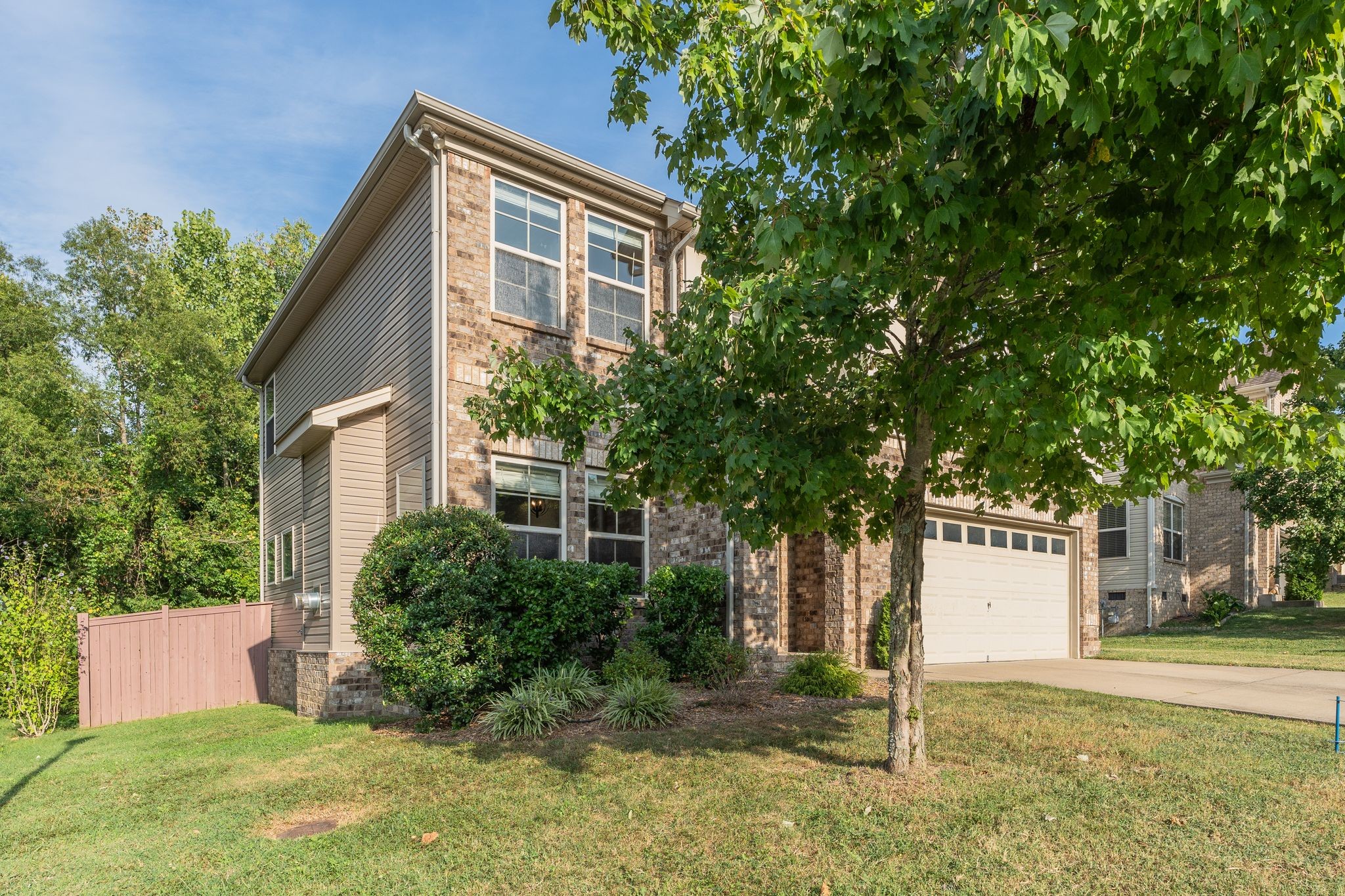 976 Legacy Park Road Mount Juliet, TN 37122 - Photo 2 of 33 Gallery Image 2