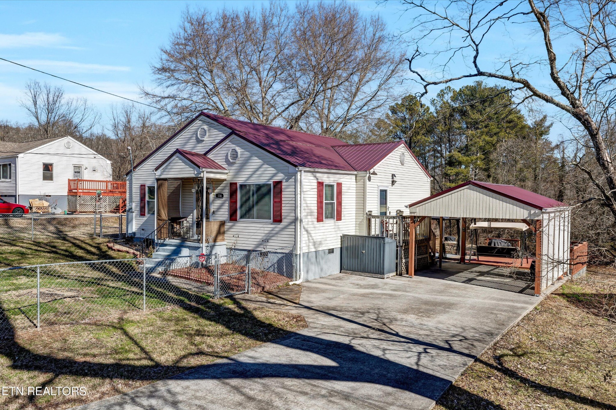 116 Salem Road Oak Ridge, TN 37830 - Photo 3 of 28 a front view of a house with garden