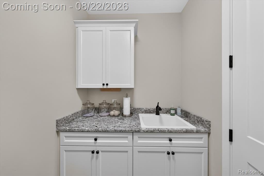 2020 Breckenridge Court Rochester Hills, MI 48309 - Photo 25 of 52 Gallery Image 25